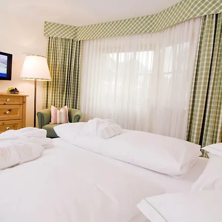 Kaiserhof Kitzbuehel, 4 Sterne Superior ホテル 4*